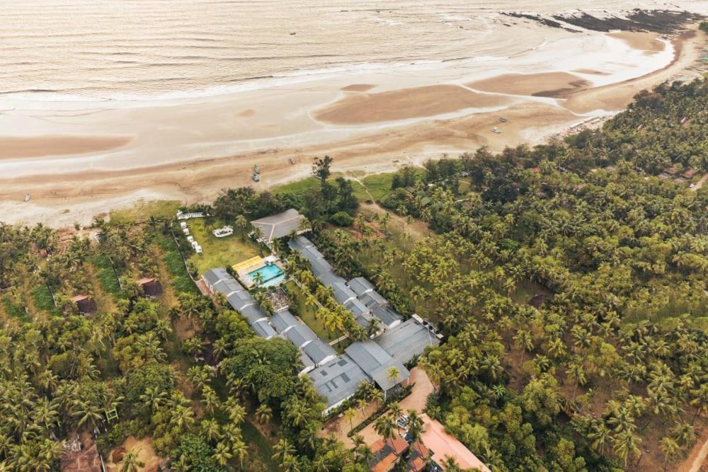 Foxoso La Beach Resort & Spa Goa Velha Exterior foto